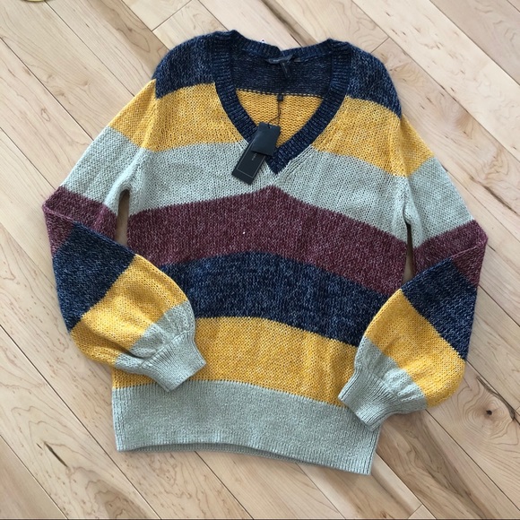 Bcbg sweater - Picture 2 of 4